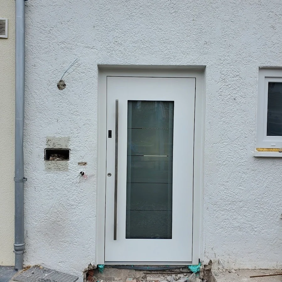 Inotherm AGE-Serie | Reinweiß mit großem Glasausschnitt (Rohbau-Montage)