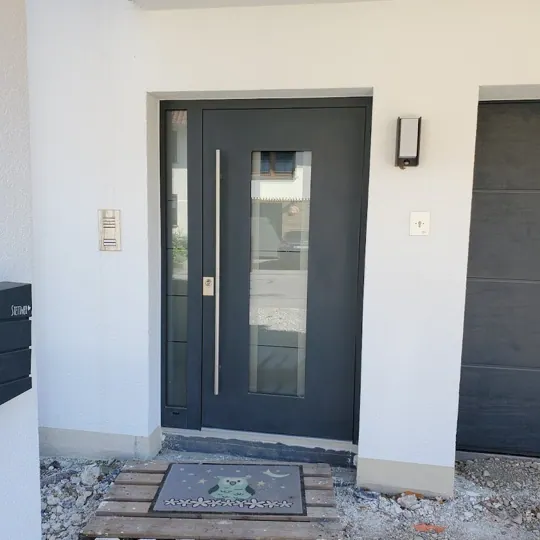 Inotherm Exclusiv, anthrazit, Neubau mit Seitenteil links